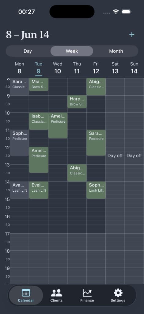 Pocket Client Book offline appointment app — week calendar on iPhone for beauty pros